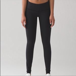 Lululemon Wunder Under- Size 6 Leggings